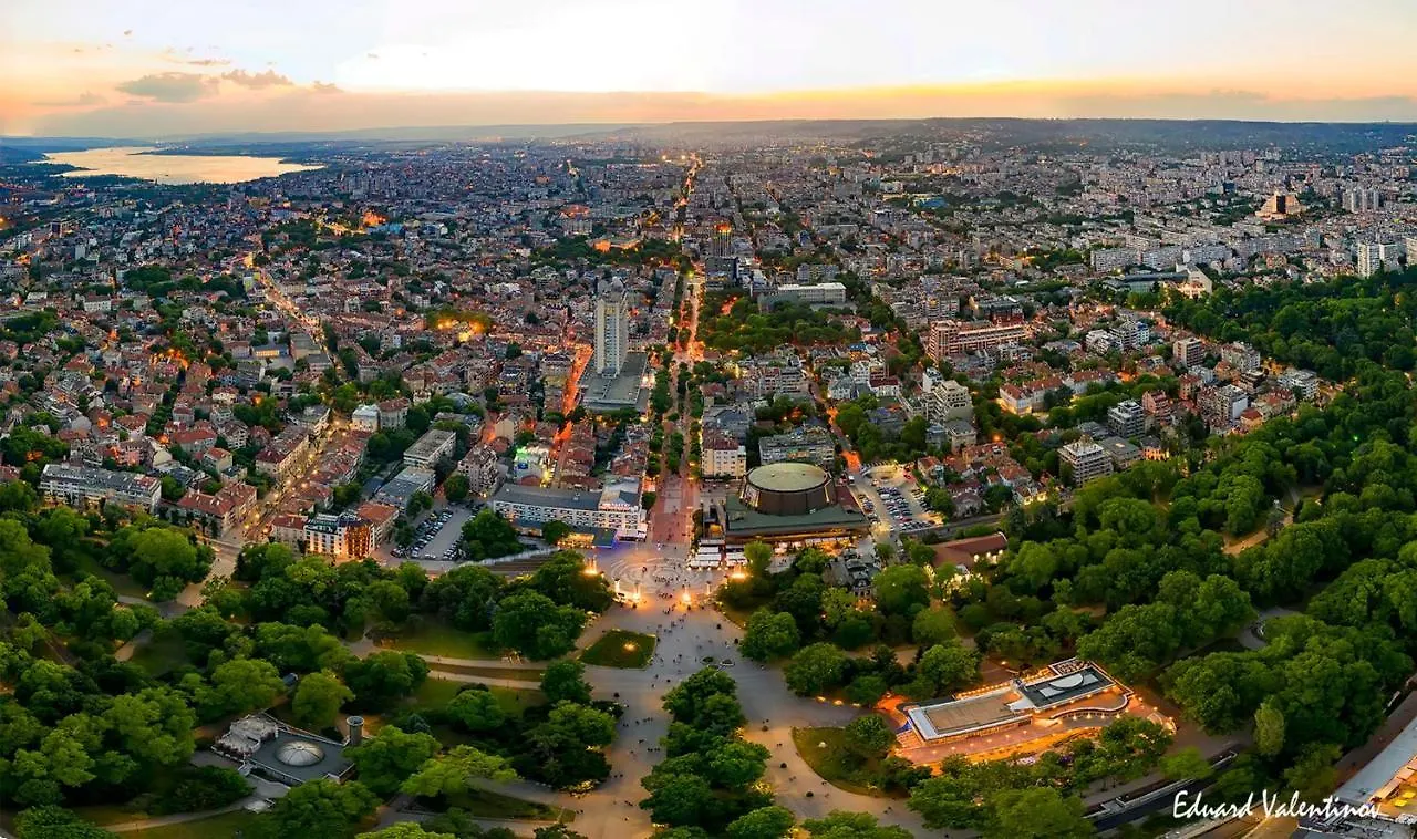 Apartment ~*Spacious And Cozy 2Br In The Heart Of Varna*~ Bulgaria