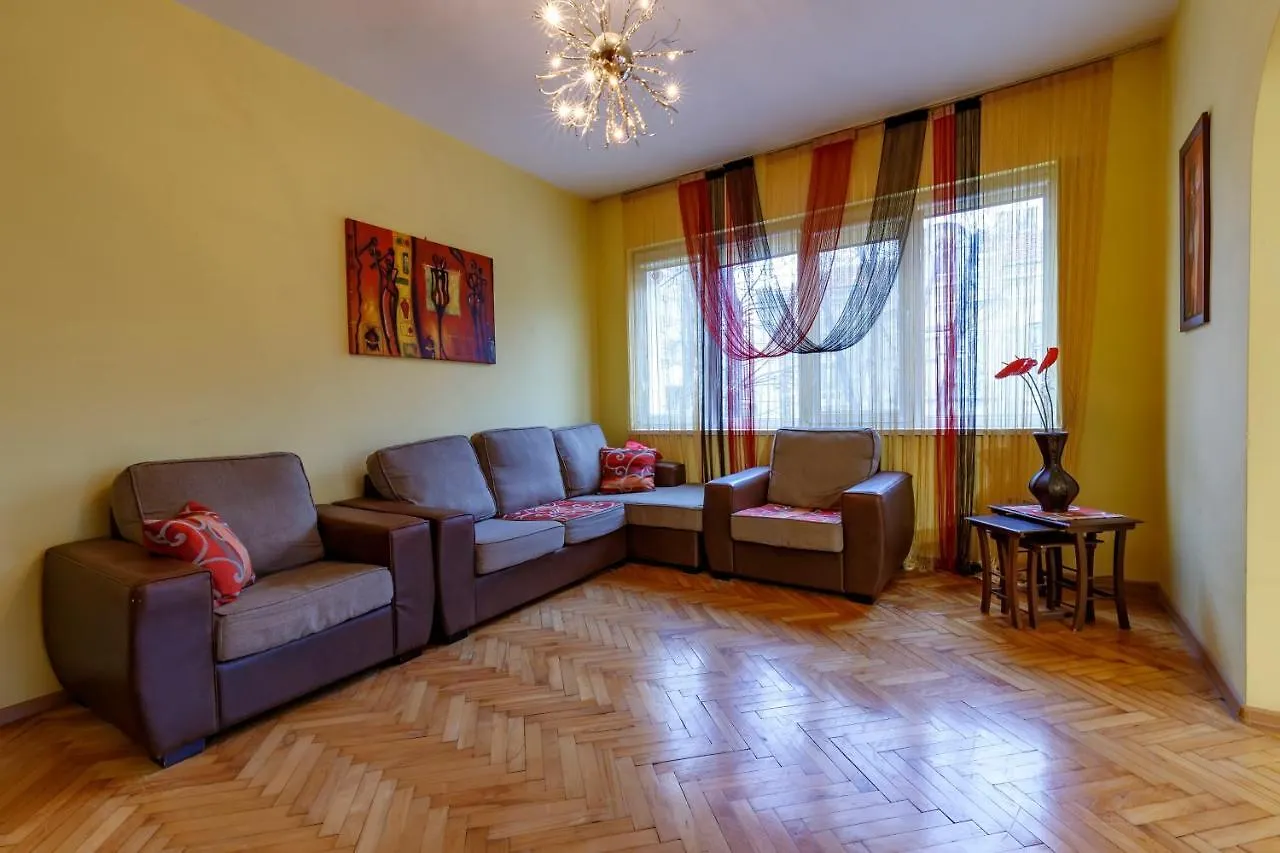 ~*Spacious And Cozy 2Br In The Heart Of Varna*~ Apartment