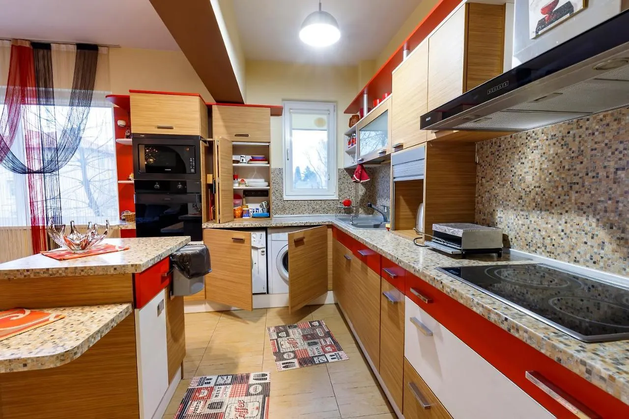 ~*Spacious And Cozy 2Br In The Heart Of Varna*~ Varna